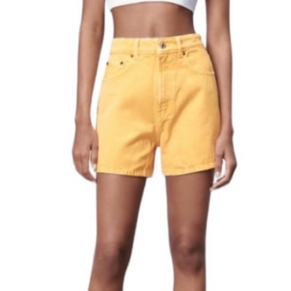 Zara Hi Rise Mom Jean Shorts NWT
